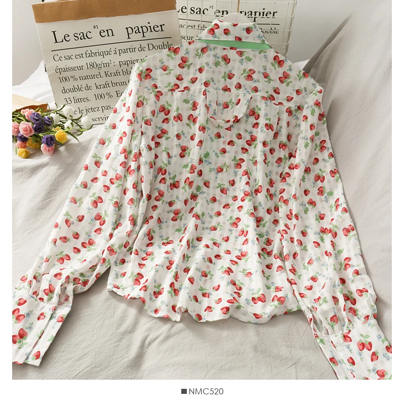 

Spring Autumn Women's Blouse Retro British Style Printed Lantern Sleeve Ladies Blouse Commuter Lace All-match Blouses GX153