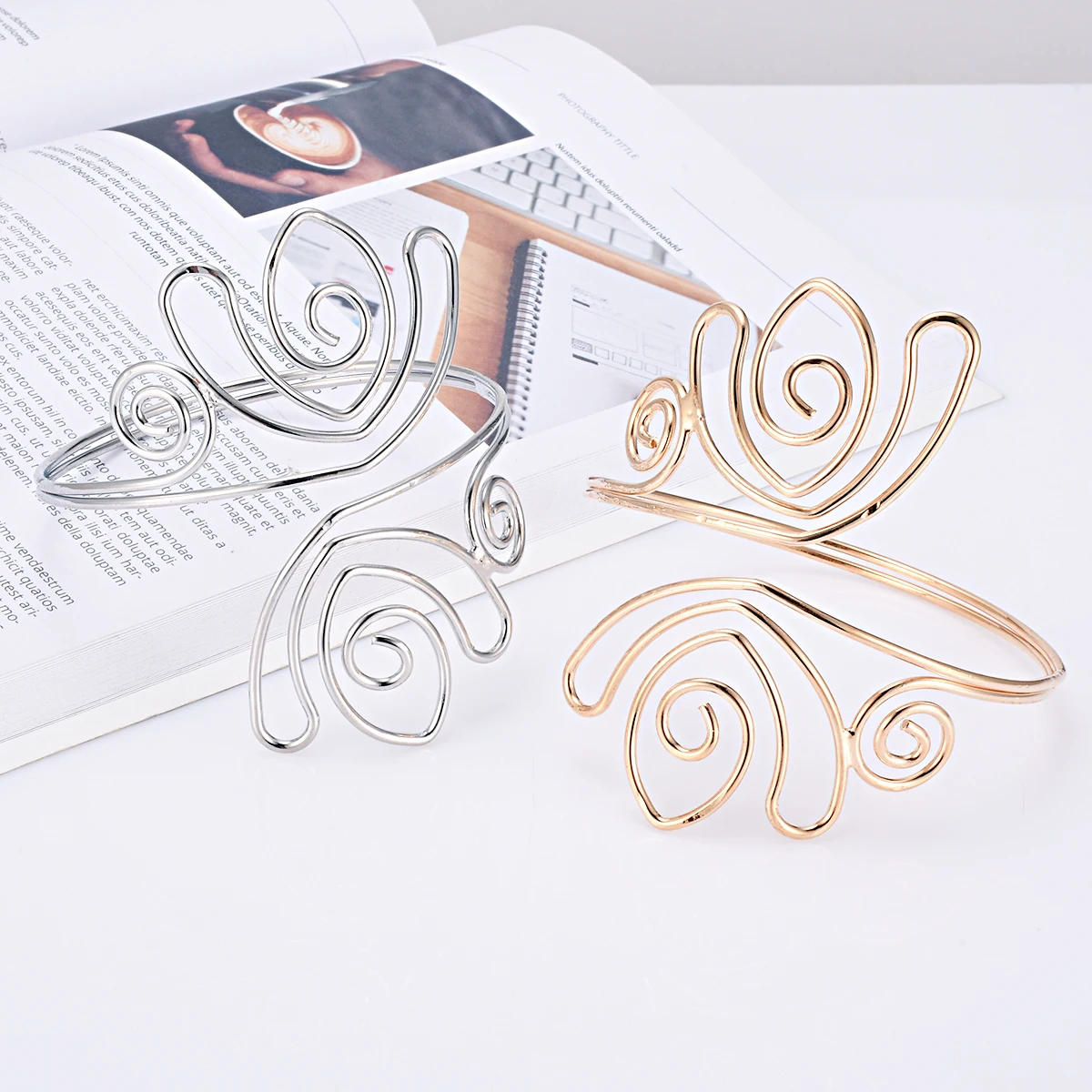 Египетский золотистый гео-обруч в стиле бохо открытый наручный нарукавник