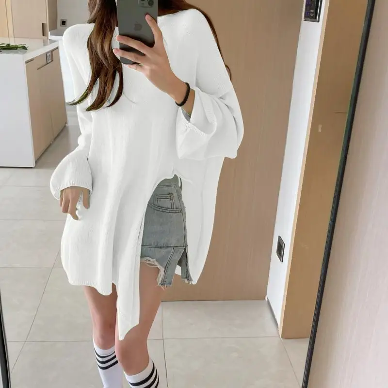 

Женский трикотажный свитер с V-образным вырезом и длинными рукавами