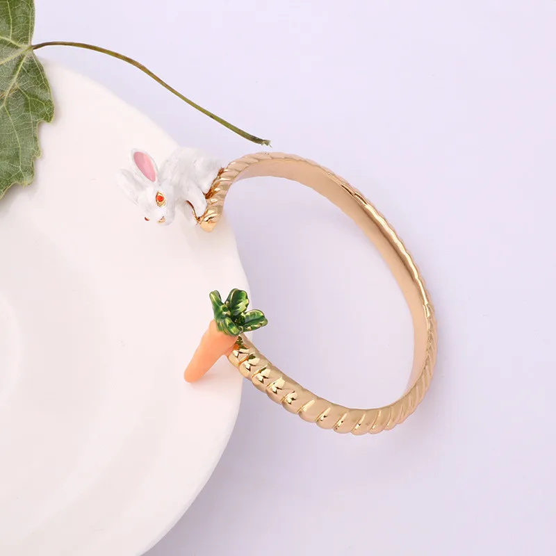 

Europe and the United States exaggerated creative cute rabbit carrot opening adjustable bracelet female