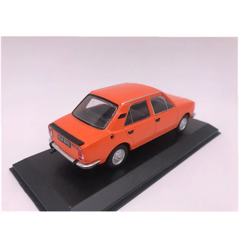 DEA ixo 1:43 SKODA 105 сплав модель автомобиля игрушечная Коллекция подарков