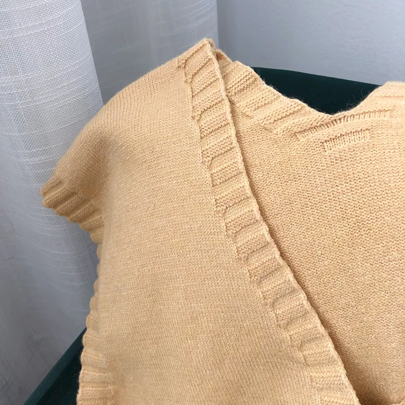 

Autumn 2020 new knitted vest women's casual loose sweater vest with vest and clip WSW01