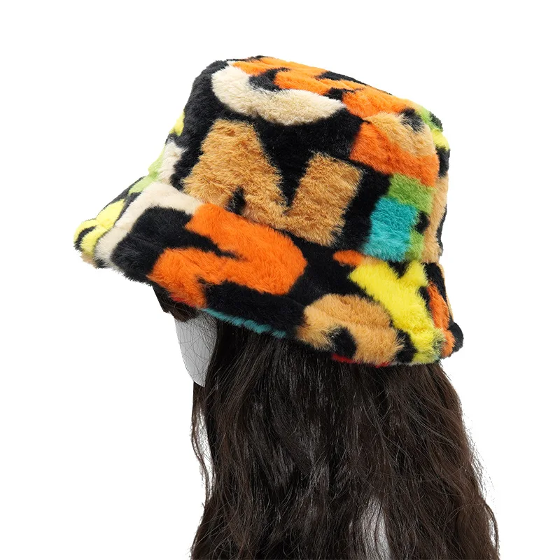 Теплое покрытие шляпы пушистого меха с принтом букв Мужская и женская панама