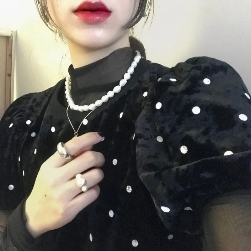 

Top women's autumn winter 2020 new French Style Bubble Sleeve wave point velvet short sleeve trend women blouse cotton tops