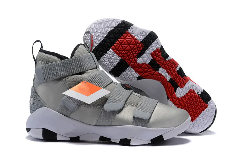 Новинка James Soldier XI 11 темно синие мужские баскетбольные кроссовки 2019 LeBron черные
