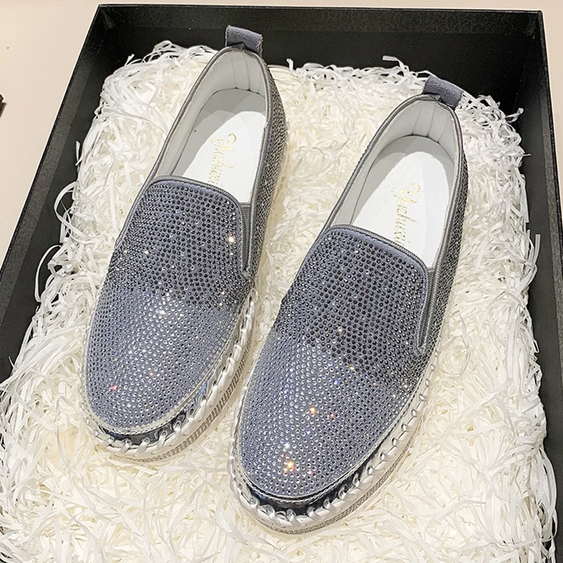 

Rimocy Luxury Rhinestones Flats Shoes Women 2021 Silver Pink Comfortable Low Heel Loafers Ladies Big Size Slip on Platform Shoes