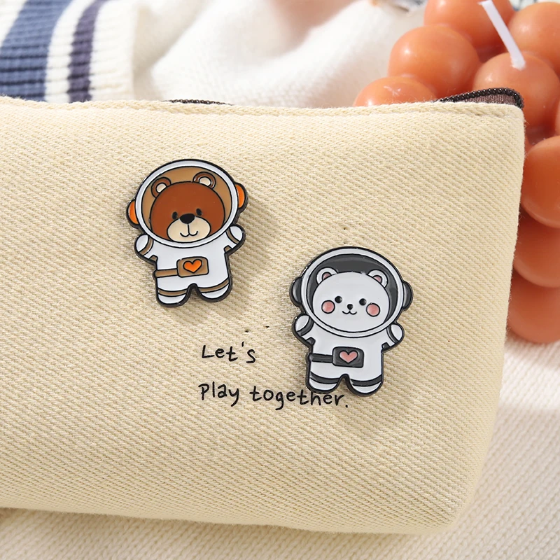 На заказ астронавт панда эмалированная булавка милая фотосессия рюкзак шляпа