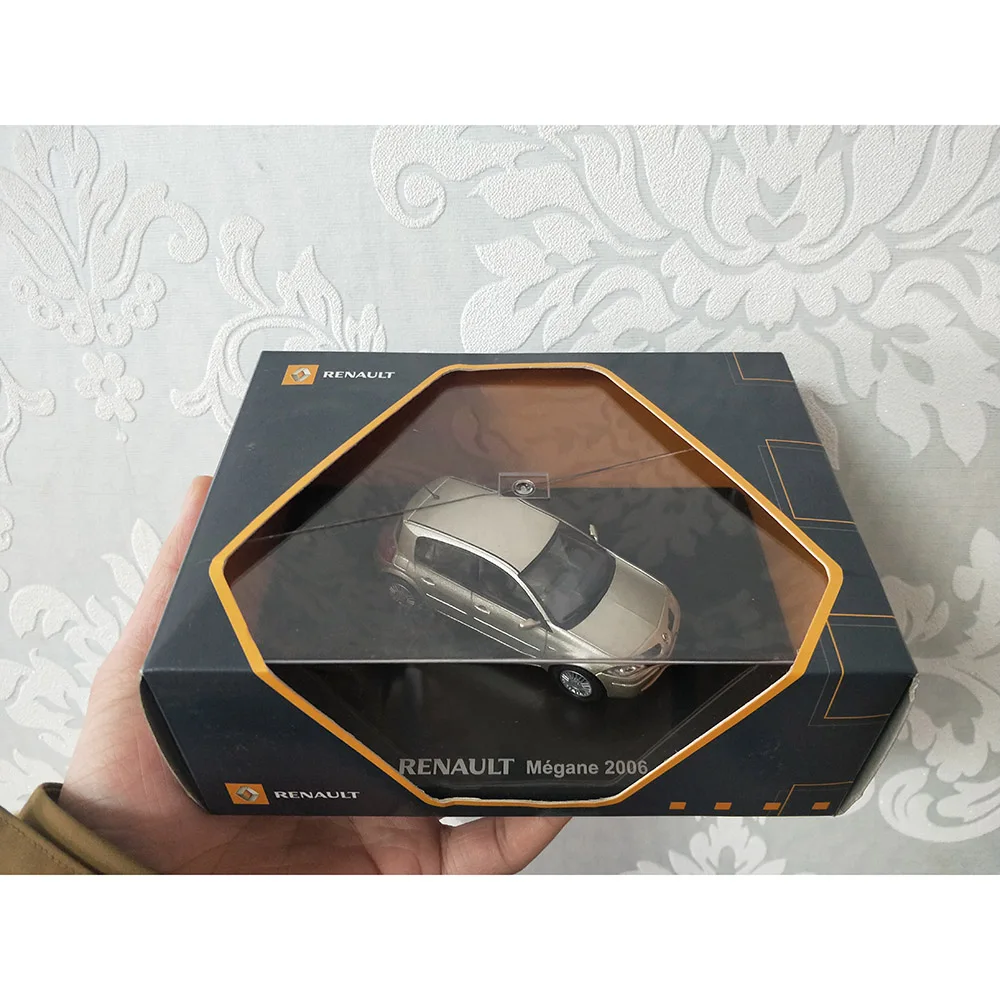 1/43 масштаб 2006 Megane хэтчбек литая модель автомобиля из сплава металлический трафик