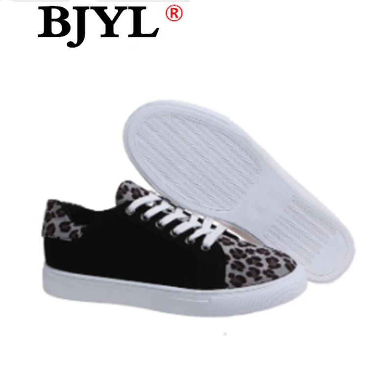 

2021 Spring Women's Flats New Fashion Leopard Print Lace-up Women Casual Shoes Shallow Mouth Low Heels Comfortable Light Loafers