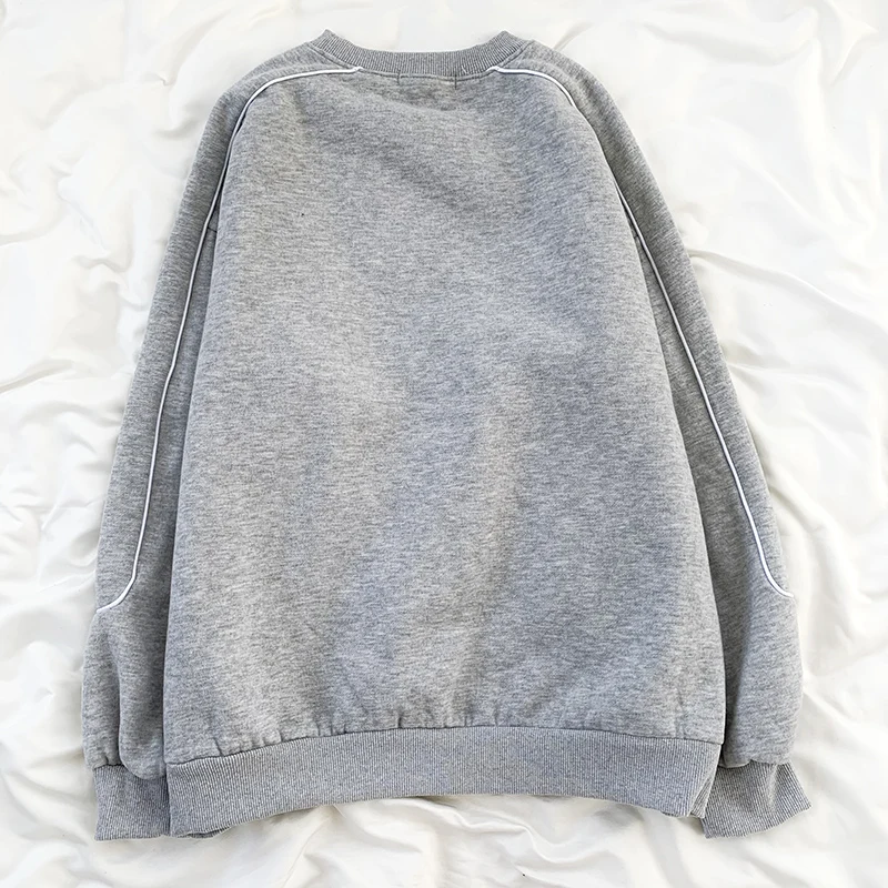 

Vintage Design Letter Embroidery Sweatshirt Women Simple Sleeve Contrast Line Crew Neck Loose Casual Sweatshirt Streetwear Women