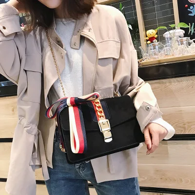 Женская бархатная сумка на цепочке маленькая Диагональная Сумка плечо с лентой cc