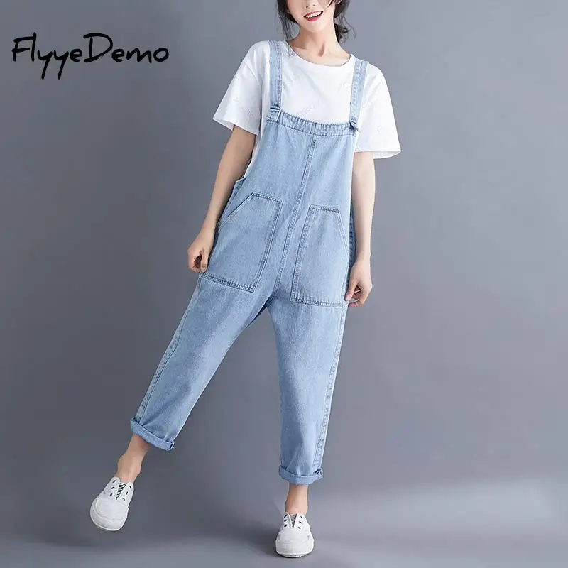 Женский комбинезон из джинсовой ткани Осенний с нашивками женские комбинезоны