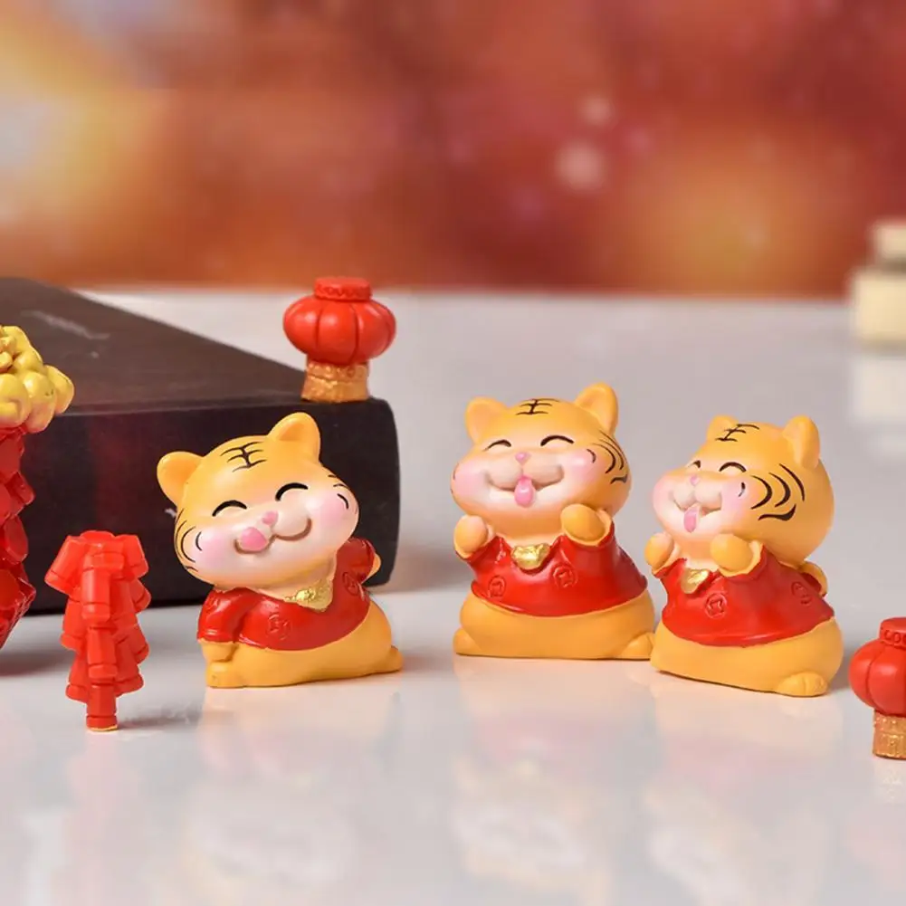 

Adorable Tiger Cute Resin Crafts Ornaments Figurine Wear Resistant Resin Mini Desktop Lovely Tigers Sculpture for Home