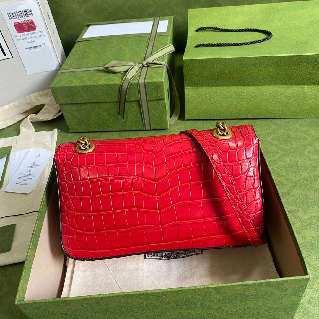 

2021 Top Quality Leather Crocodile Red Flip Open Women's Messenger Bag, Exquisite And Comfortable Feel, Factory Direct Sales
