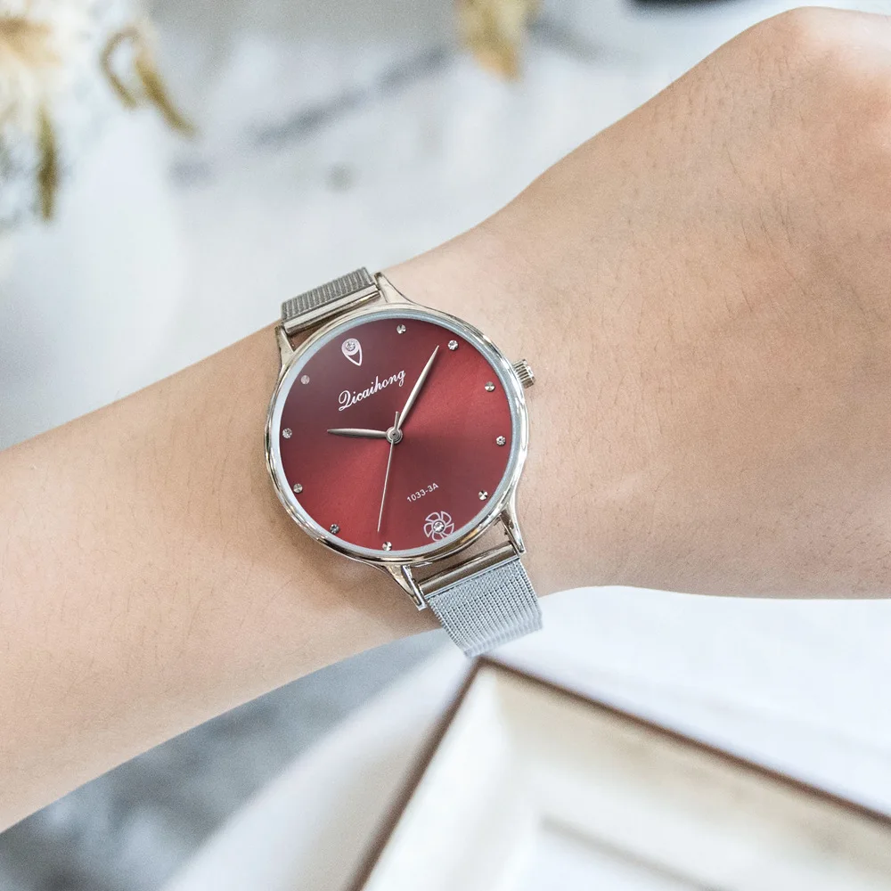 2020 роскошные женские часы с зеленым циферблатом высококачественные кварцевые