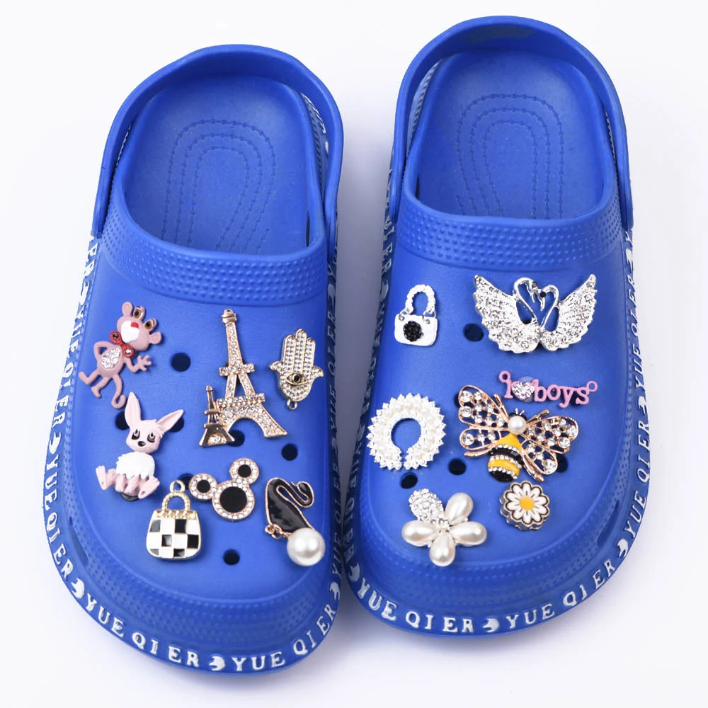 

Free Shipping 1 Pcs Metal Croc Shoes Charms Bling Diamond Girl Decoration Colorful Crown Pearl Bear Swan Butterfly Accessories