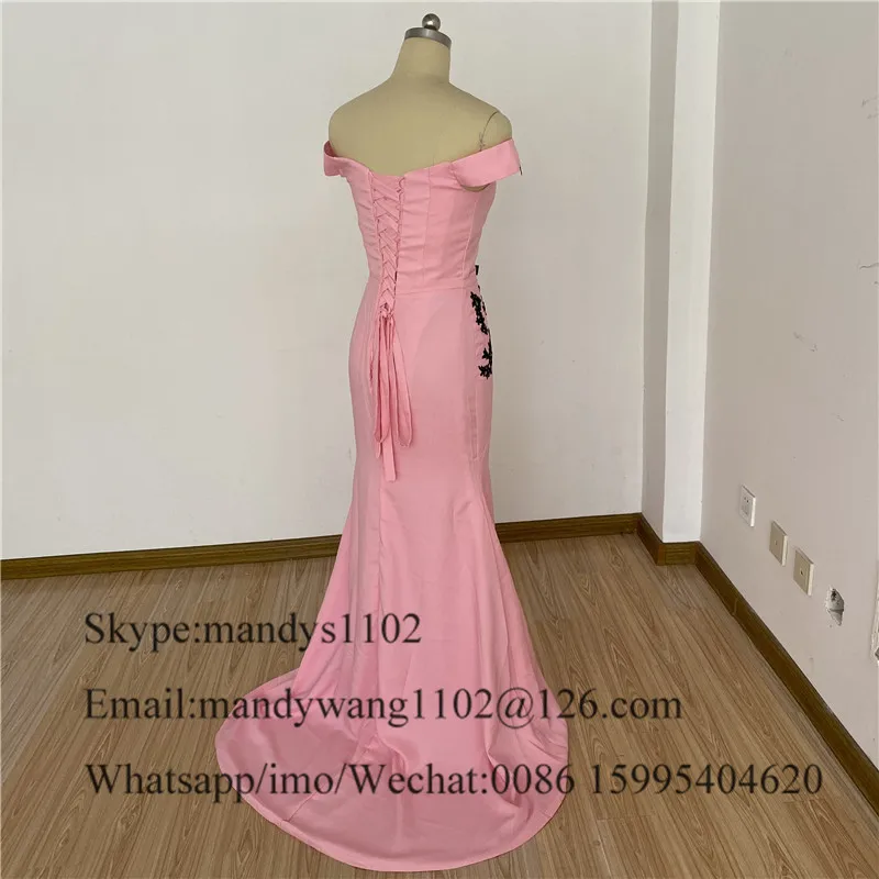 Женское длинное платье подружки невесты розовое с черной кружевной аппликацией