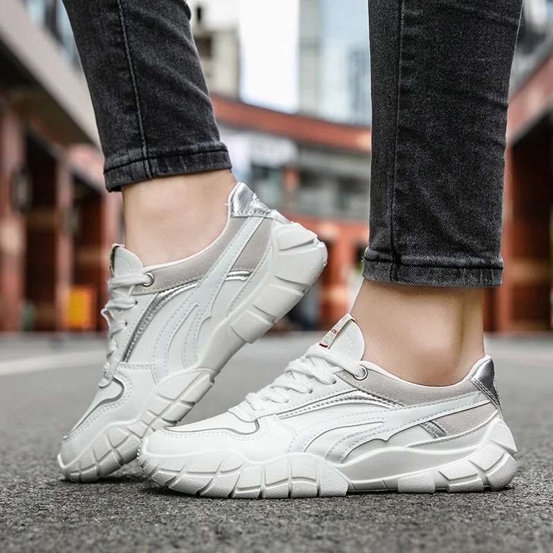 Женские спортивные кроссовки DR.EAGLE белые на массивной платформе