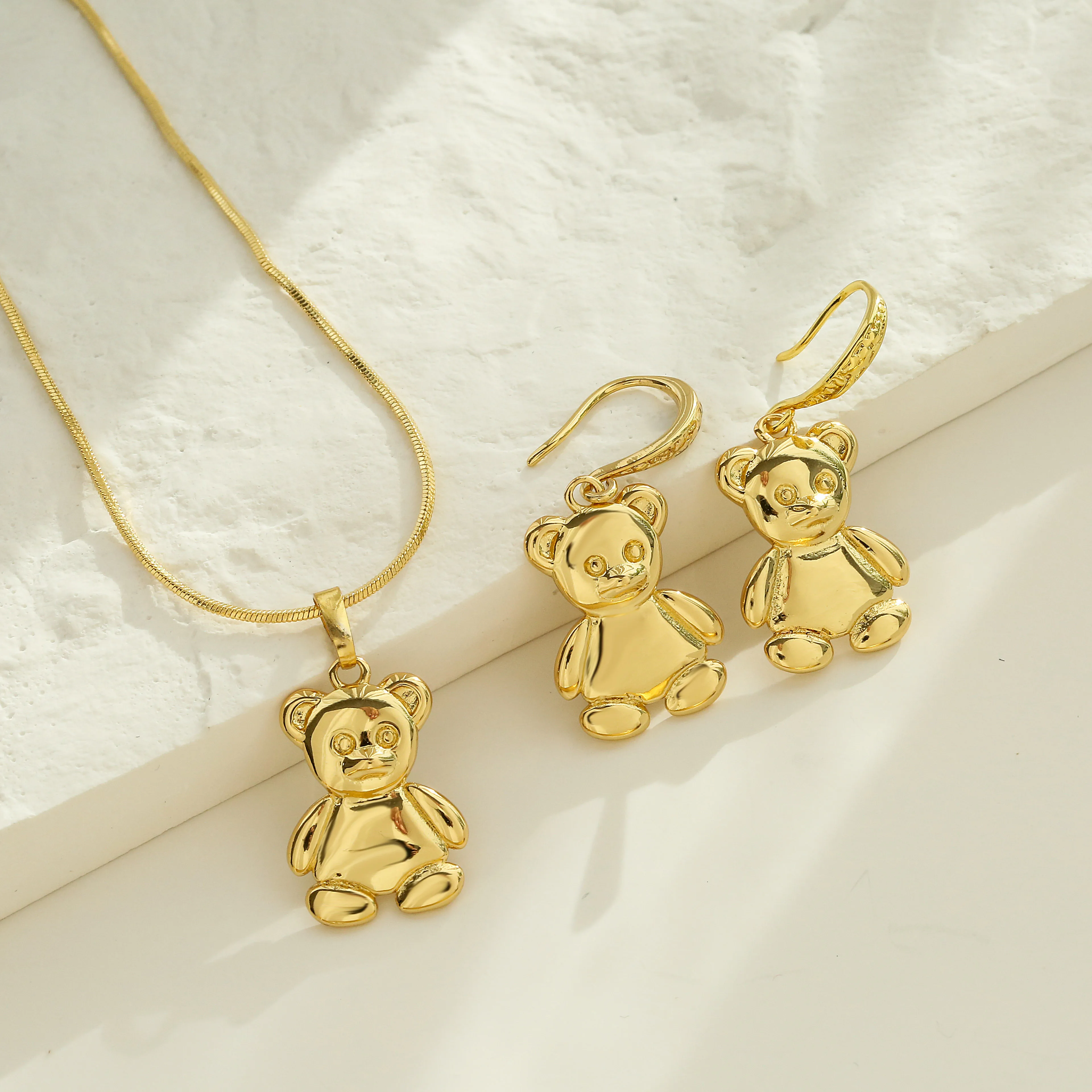 

HECHENG,Teddy Bear 18k Plated Jewelry Set,Bear Sweater Necklace Earrings for Women and Necklace