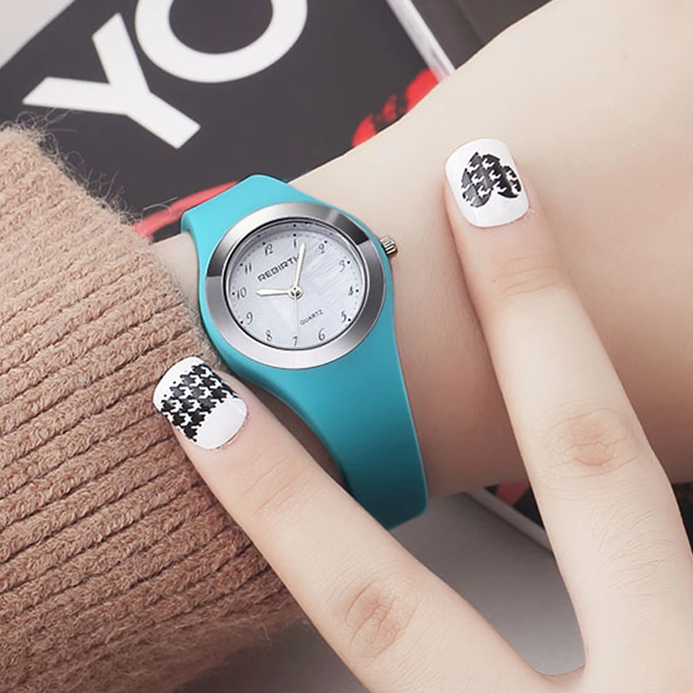 Часы наручные женские кварцевые с силиконовым ремешком брендовые маленькие