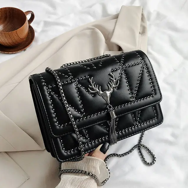 

Bag women's new black versatile fashion One Shoulder Messenger Bag rivet tassel small square bag net red small crowd bag