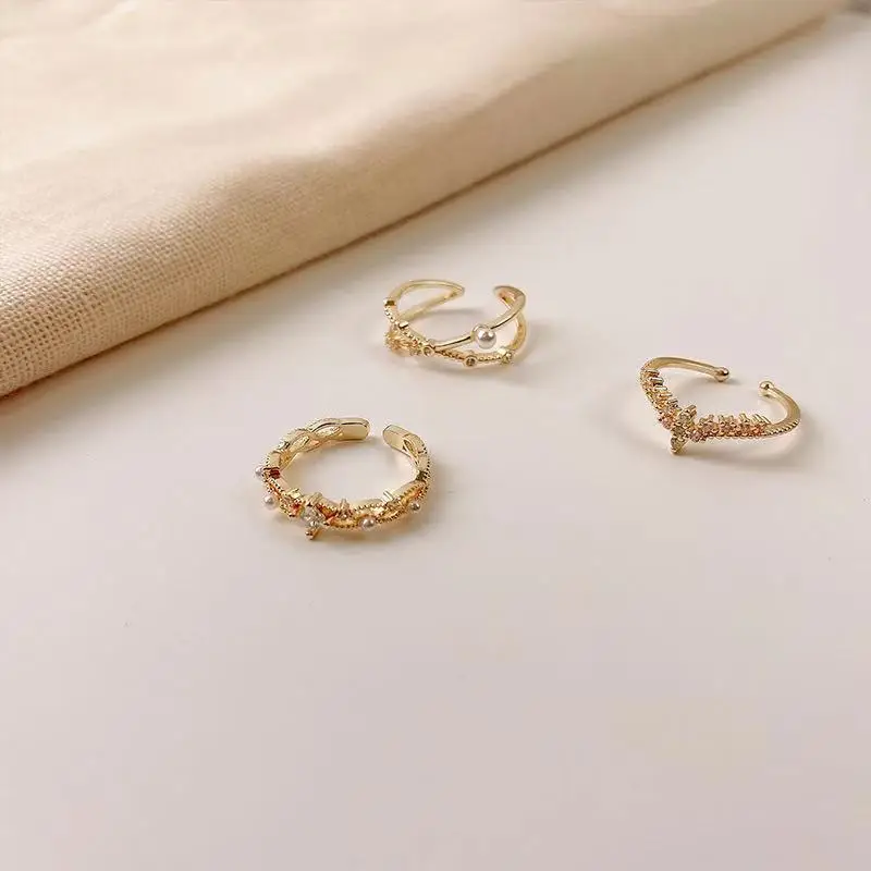 

Fashion Simple Rings for Women Design Vintage Pearl Crown Zircon Cross Joint Rings Sets Jewelry Korean Wedding Engagement Gift