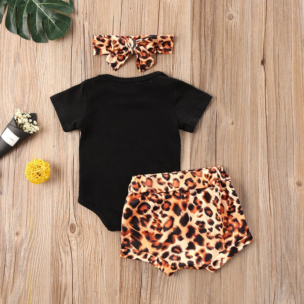 

Baby Girl 0-18M Set Babys Jumpsuit Three-piece Set Funny Letter Printed Romper Fashion Leopard Shorts with Headband