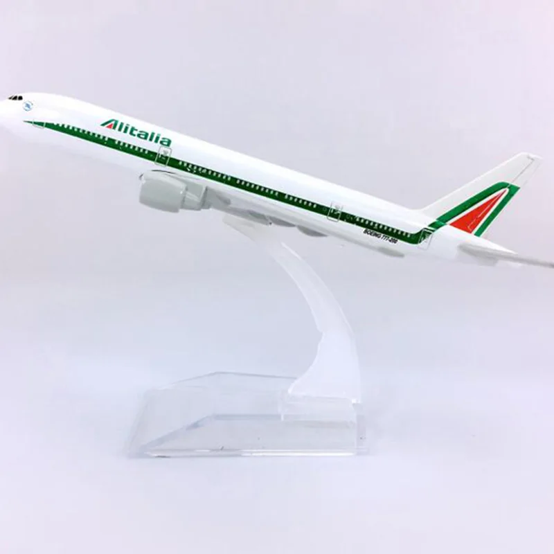 Самолет Alitalia 16 см масштаб 1:400 модель Боинга итальянского самолета с базовым