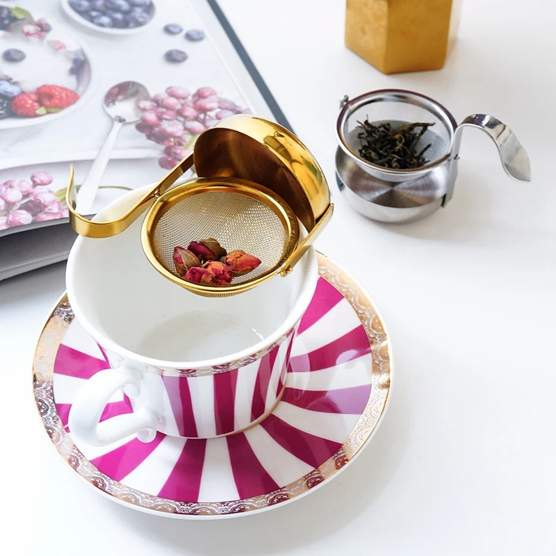 

Stainless Steel Rotating Fine Tea Mesh Tea Strainer Tea Infuser with Nordic Style Fruit Vegetable Metal Storage Basket