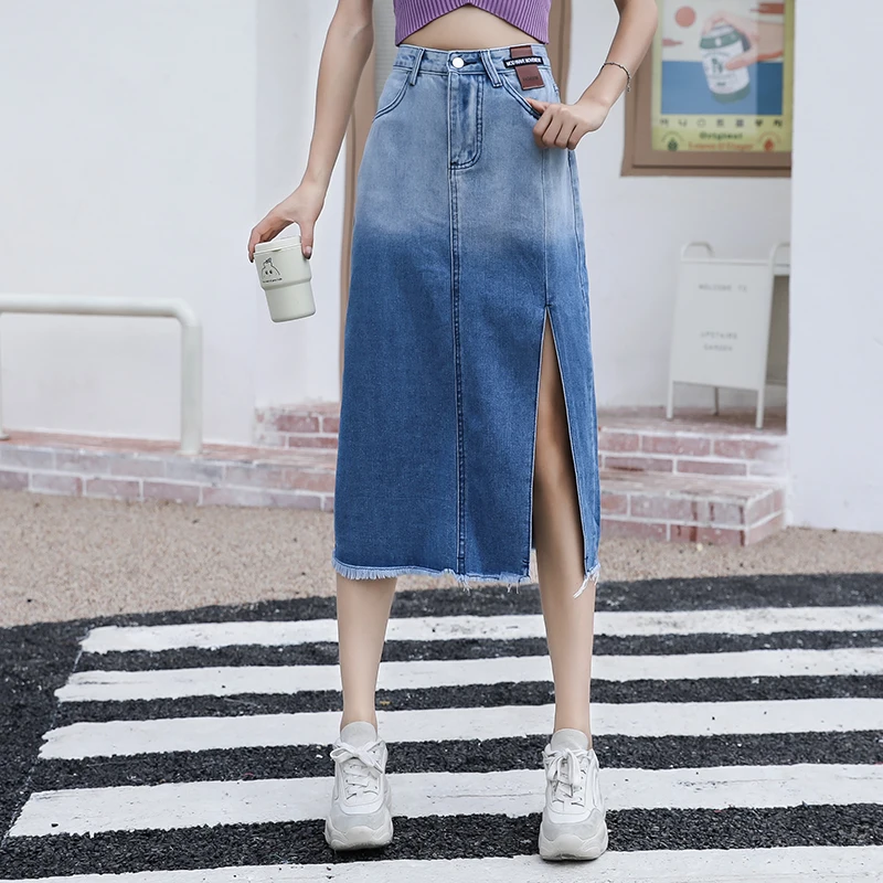

Женская джинсовая юбка с завышенной талией, облегающая юбка средней длины с разрезом на бедрах, Новинка лета 2021, градиентная юбка