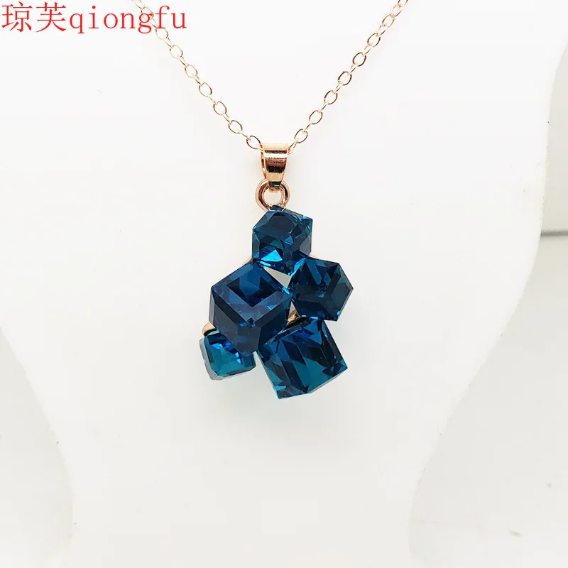 

Qiongfu Color Preserving Rose Gold Chain Blue Color Cube Pendant Fashionable Exquisite Geometric Simple Ladies Necklace