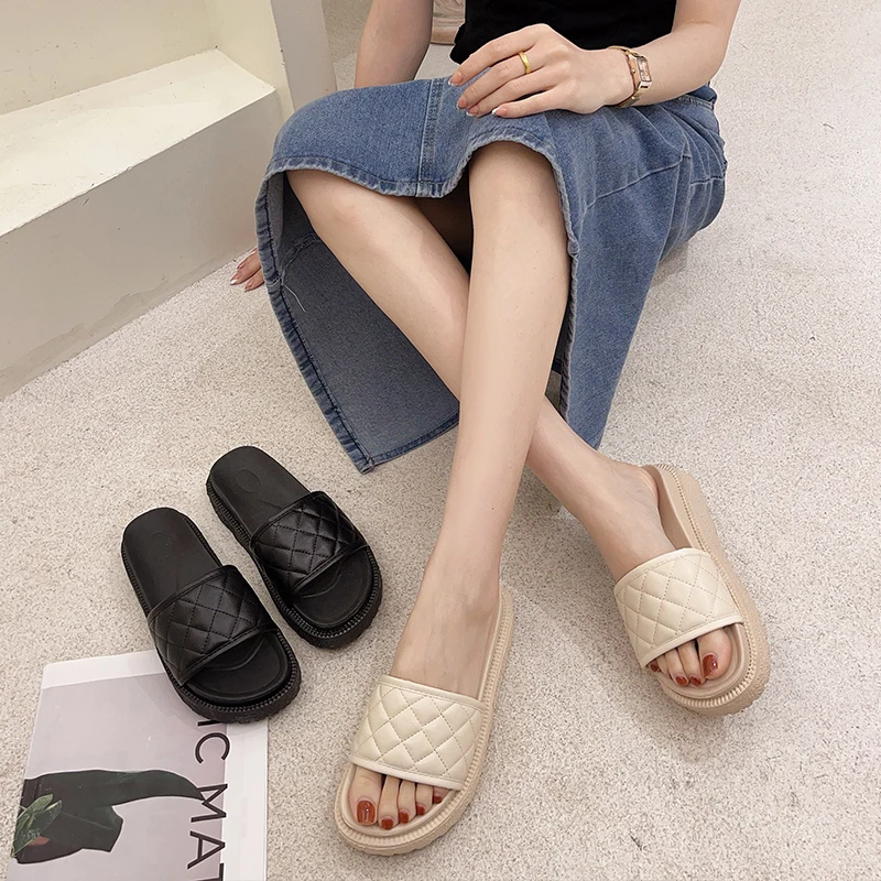 

Flat Shoes Female Womens Slippers Outdoor Luxury Slides Platform Med Pantofle Lady Designer Soft 2021 Girl PU Bonded Leather Bas
