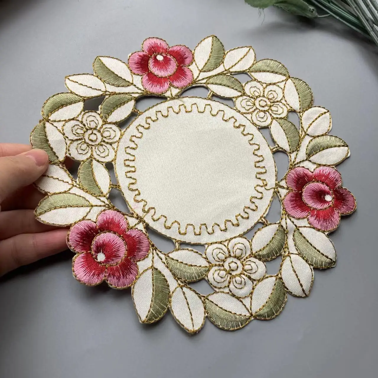 

20cm Round Cotton Place Table Mat Embroidery Cup Doily Tea Pad Cloth Dining Coaster Mug Tablecloth Placemat Kitchen Easter Decor