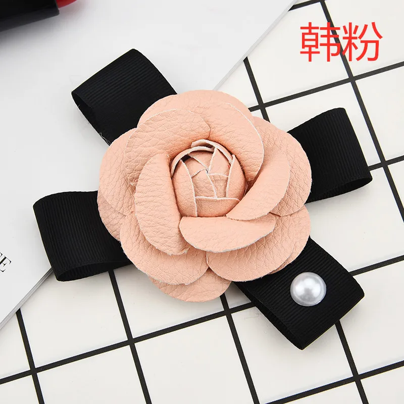 Korea pink Корейская мода милый романтический кожаный цветок камелии лук брошь ювелирные изделия роскошный Нагрудный значок на булавке сумка с бантом женские аксессуары - Окраска металла: Korea pink