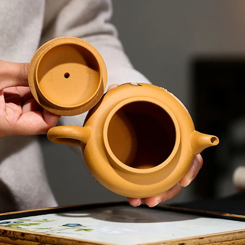 

260ml Classic Yixing Purple Clay Teapots Raw Ore Section Mud Filter Tea Pot Home Hand Painted Kettle Tea Ceremony Accessories