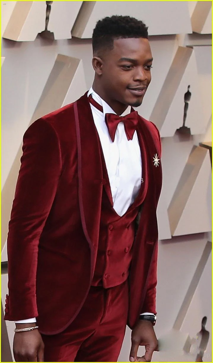 Смокинг для жениха с пиковым отворотом на одной пуговице мужской костюм