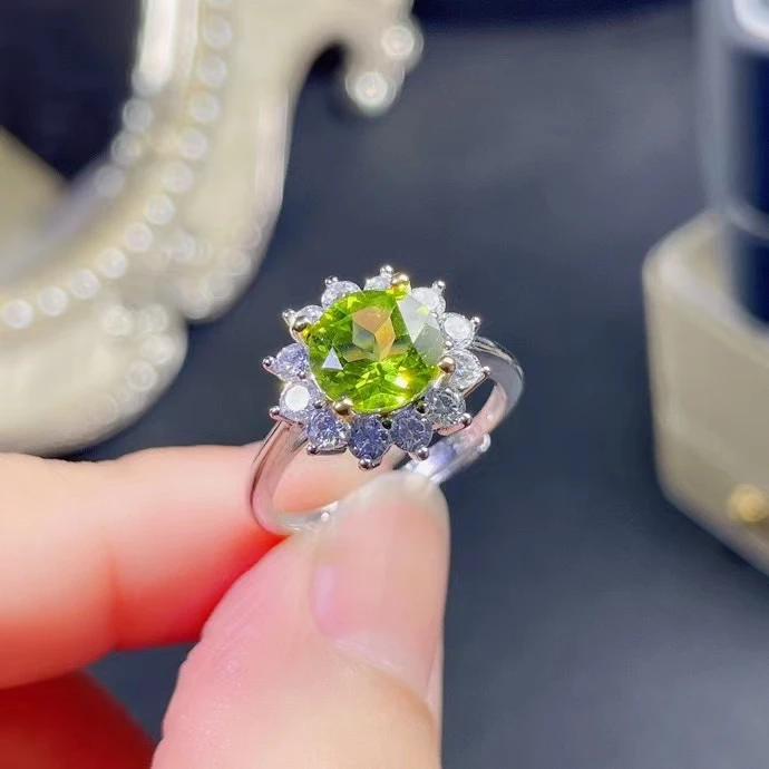 new charming green Peridot gemstone ring and necklace with silver hot selling gift natural gem good cut party birthday present
