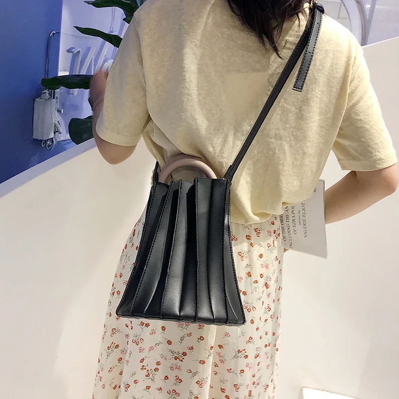 Плиссированная сумка-ведро INS модная женская сумка круглое кольцо с деревянной