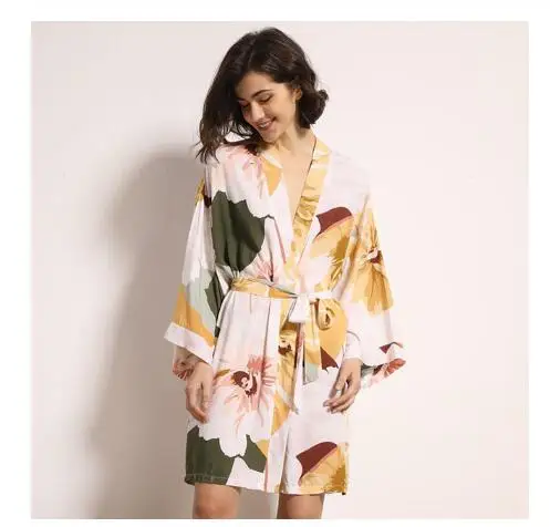 ثوب نوم جديد رداء الربيع رقيقة القطن الحرير المرأة ثوب النوم زهرة المطبوعة طويلة الأكمام منامة Bathrobe للإناث