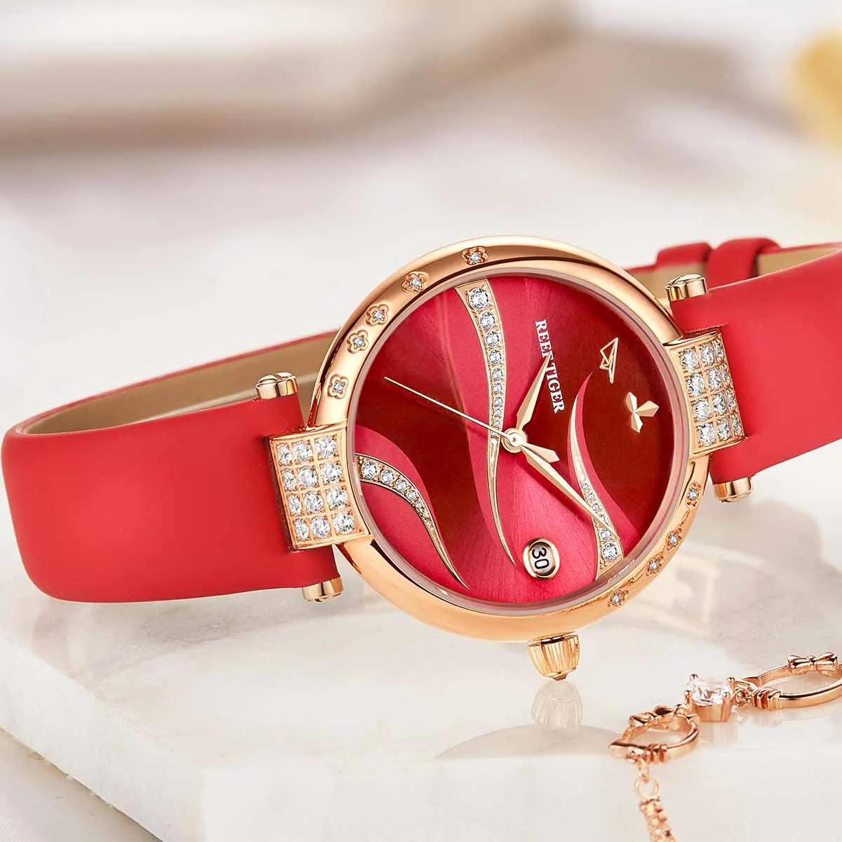 

2021 Reef Tiger/RT Rose Gold Case Stainless Steel Diamonds Fashion Womens Automatic Waterproof Red Dial Watches RGA1589