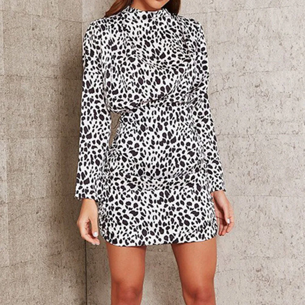 Винтажное мини-платье с леопардовым принтом и высоким воротом пикантная одежда