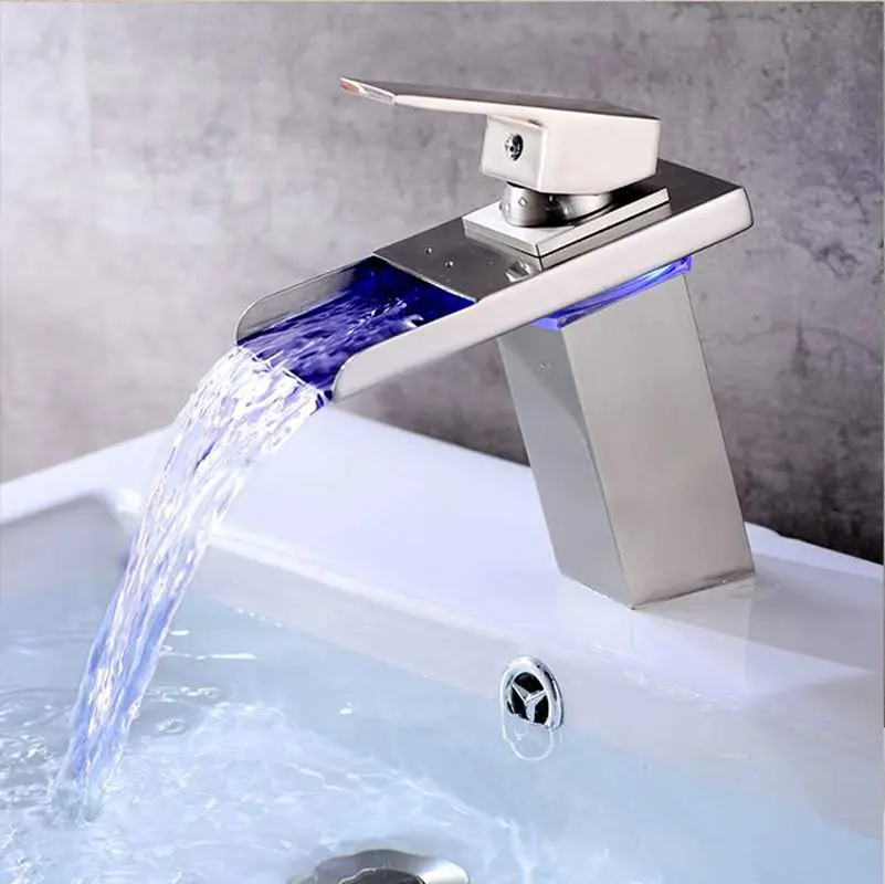 Светодиодный раковина для раковины, кран для водопада, кран для раковины, меняющий цвета с температурой, смеситель для раковины для ванной комнаты, латунный Смеситель для холодной и горячей воды