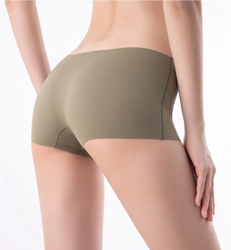 

2021 New Seamless Boxer Shorts Summer Thin Women Safety Shorts Home Fitness Pants Ice Silk Sexy Under Skirt Cozy Femme Panties