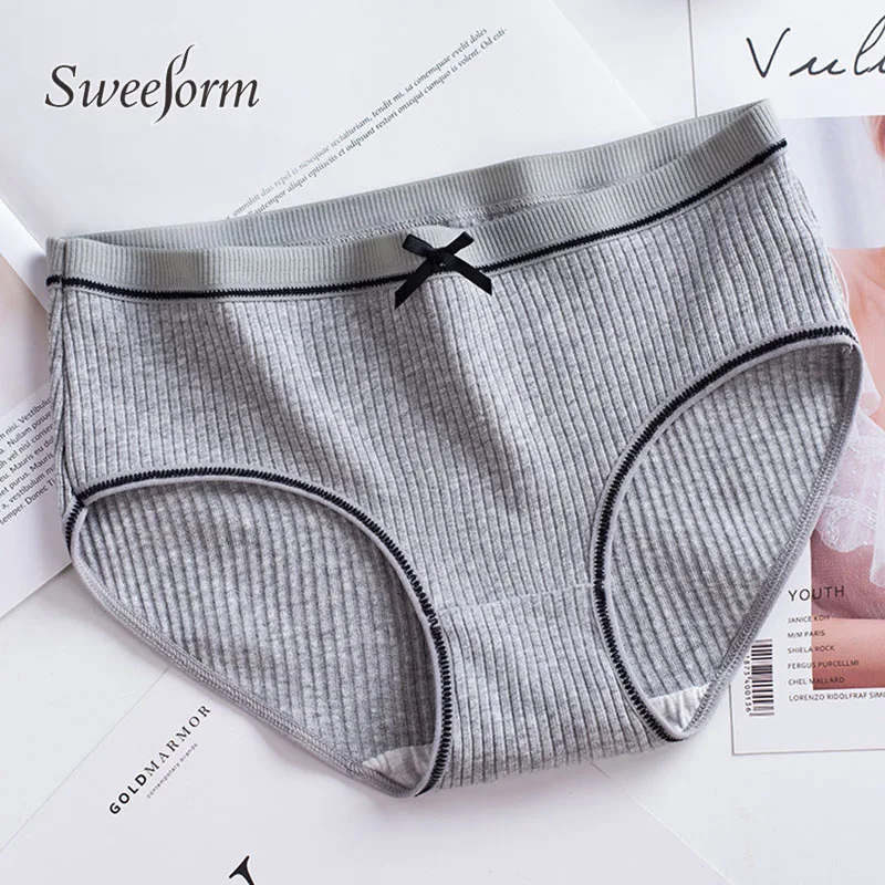 Женские хлопковые трусы со средней посадкой с треугольными чашечками для