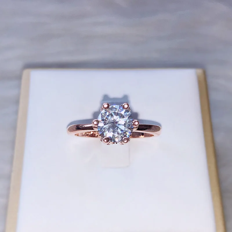 Женское светильник ЦО из розового золота с инкрустированными бриллиантами |