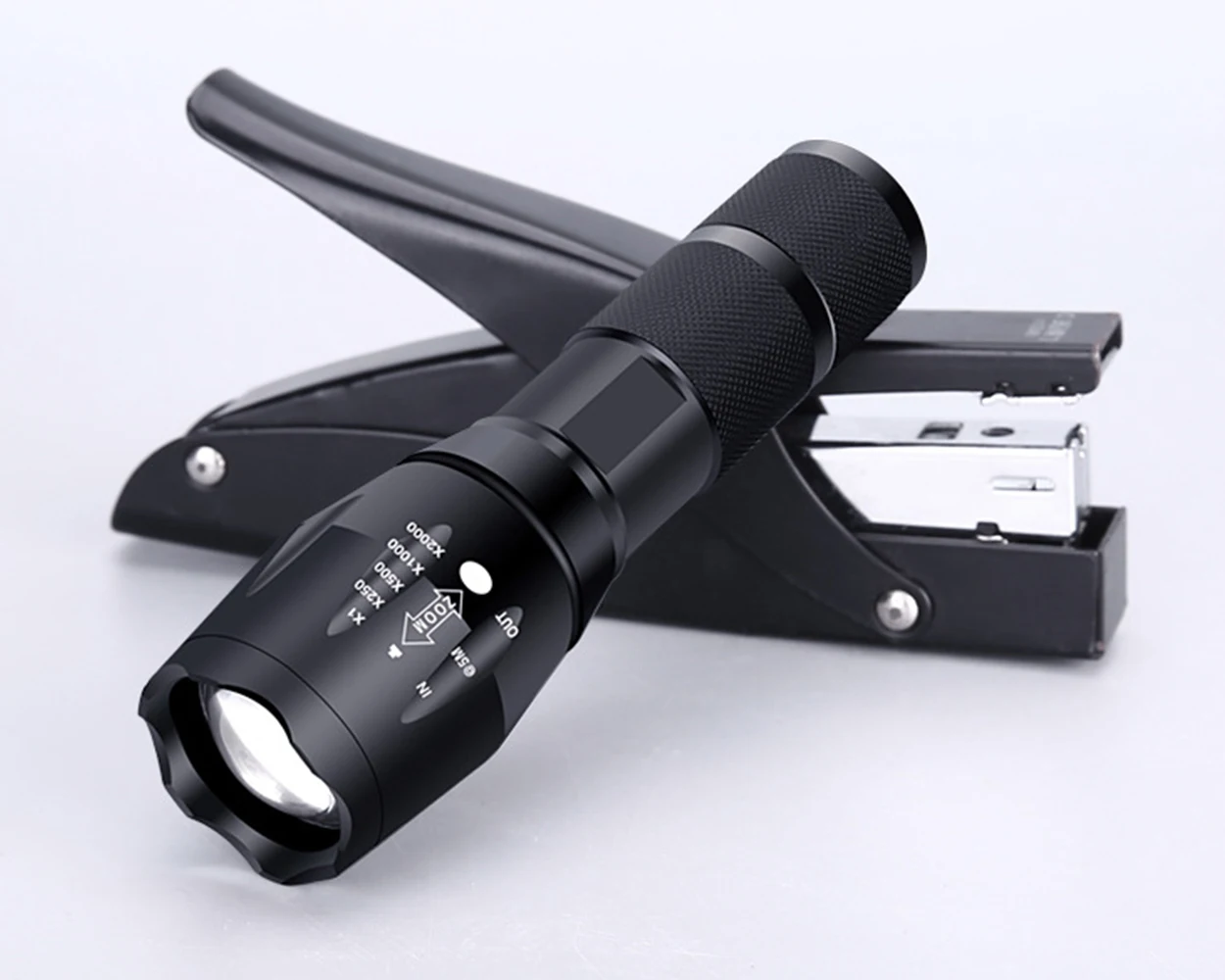 Светодиодный фонарик XML T6 100 шт. OEM 1000 лм R5 A100 E17 G700 масштабируемый для 18650 AAA|led flashlight