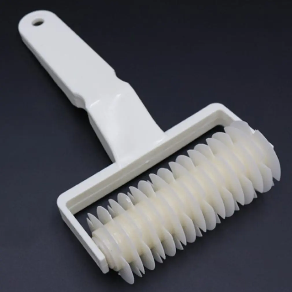 Пластиковый инструмент для выпечки 2018 дюйма зеркальный роликовый резак Тяговая