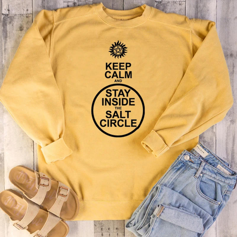 Свитшот с надписью Keep Calm and Stay Inside Круглый свитшот забавный графический девиз
