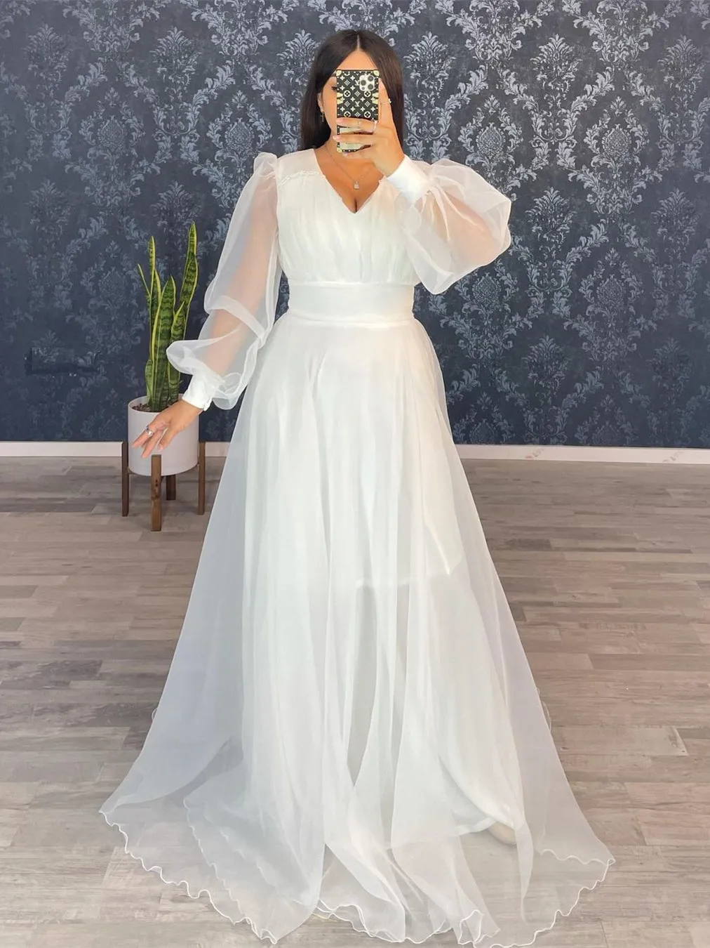 

Elegant Tulle Dress V Neck Floor Length Long Sleeves Evening Dresses Nightgowns Robes Custom Made Prom Gown