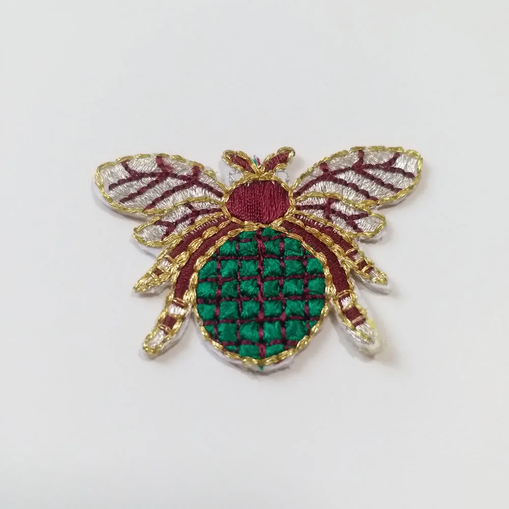 Модные железные нашивки для одежды с вышитыми надписями и аппликацией в виде